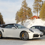 「これが実車だ！　新型 ポルシェ・911 ターボSカブリオレ、豪雪に初出現」の3枚目の画像ギャラリーへのリンク