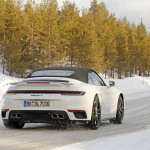 「これが実車だ！　新型 ポルシェ・911 ターボSカブリオレ、豪雪に初出現」の8枚目の画像ギャラリーへのリンク