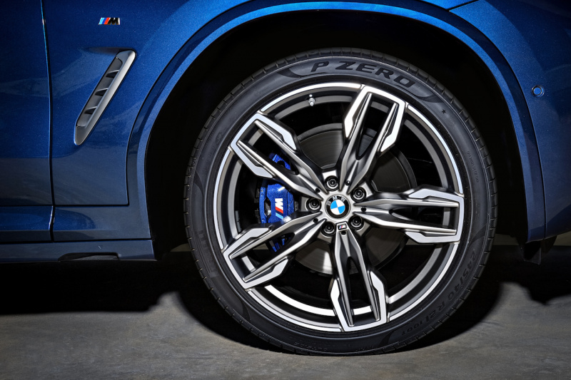 「直列6気筒ガソリンエンジンで387PS/500Nmのハイスペックを誇る新型BMW X3 M40iが登場【新車】」の4枚目の画像
