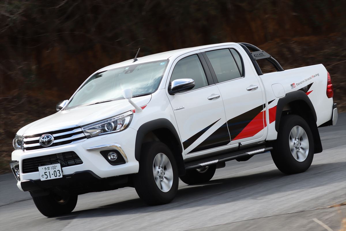噂のgrハイラックス Hilux Grg Concept を人気rqの中村比奈さんとチェック Clicccar Com