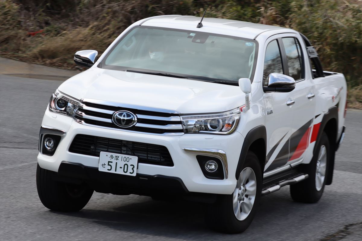 Hilux Grg 013 画像 噂のgrハイラックス Hilux Grg Concept を人気rqの中村比奈さんとチェック Clicccar Com