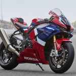 新型EVの「Honda e」と大型スーパースポーツバイク「CBR1000RR-R FIREBLADE」が「2020年レッド・ドット」のプロダクトデザイン賞を受賞 - honda_e_CBR1000RR-R FIREBLADE_2020330_6