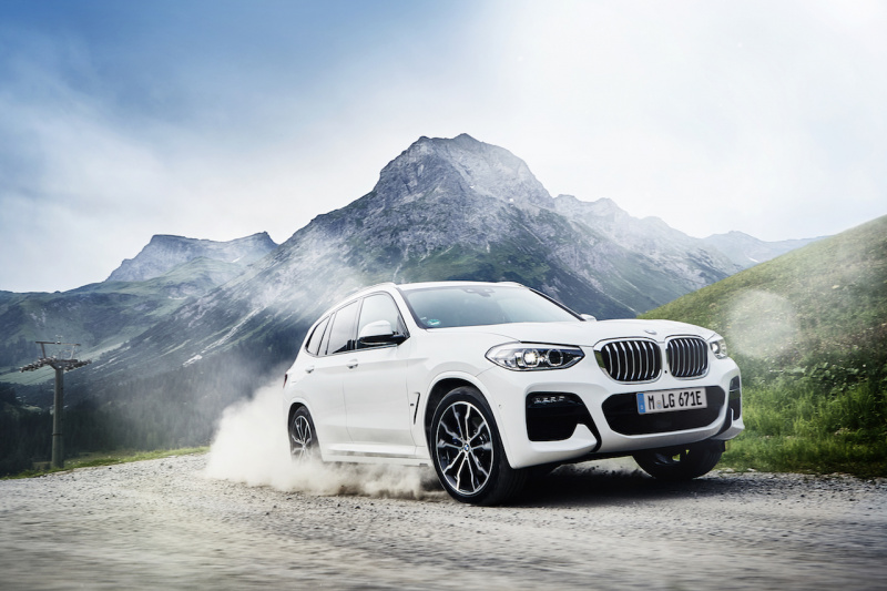 「BMW X3にPHEVモデルの「BMW X3 xDrive30e」が登場。44kmのモーター走行が可能【新車】」の2枚目の画像