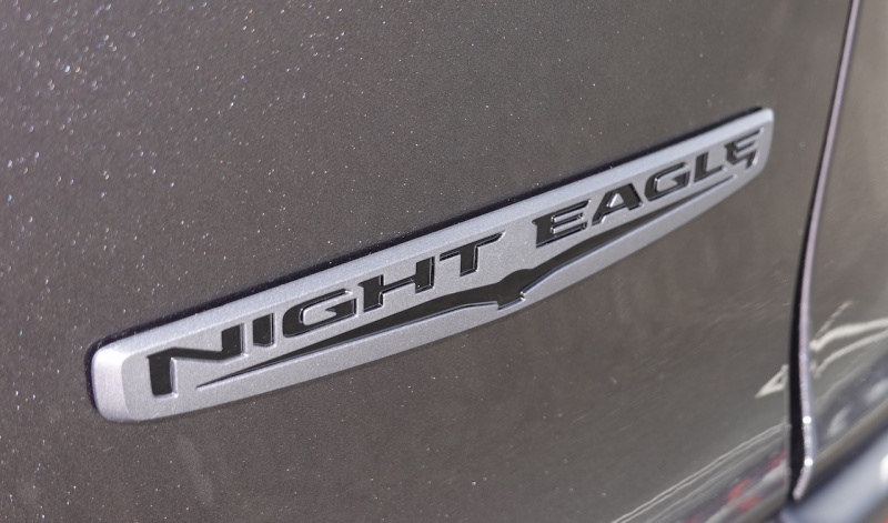 「ミドルサイズSUV・チェロキーにお馴染みの限定車「Night Eagle」を設定【新車】」の2枚目の画像