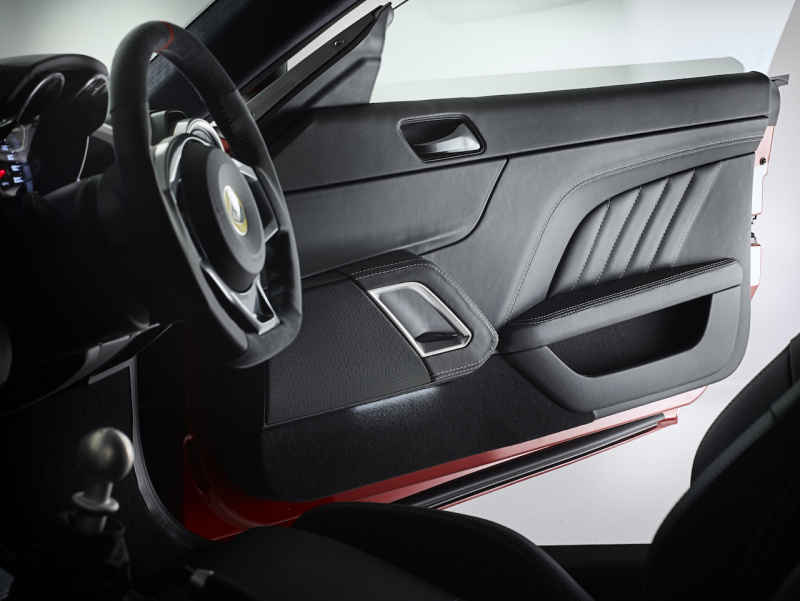 「ATも選択可能な「ロータス・エヴォーラ GT410」は快適性にも配慮した装備が魅力【新車】」の10枚目の画像