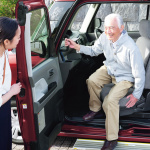 【高齢者向けのクルマ選び】運転する親には安全装備が充実した小型車、親の送迎などには福祉車両がいい理由 - cliccar_FUKUSHI_06