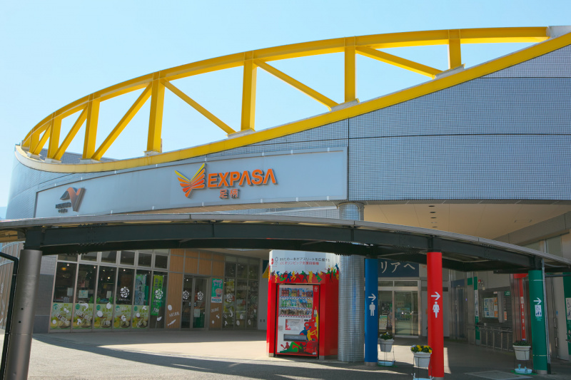 「【高速サービスエリア ドッグラン 関東】東名・EXPASA足柄（下り）は大小2カ所のドッグランがあるワンちゃんのレジャーパーク」の2枚目の画像