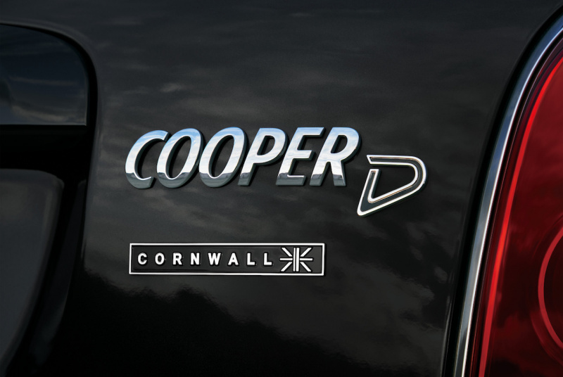 「サーフィンをコンセプトに掲げた限定車「MINI Crossover Cornwall Edition」が登場【新車】」の5枚目の画像