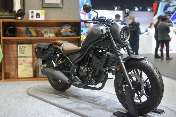 「ホンダ レブル250 S Editionはおしゃれなカウル付き！アパレル展開まで派生する最新のストリートバイクになっていた！」の8枚目の画像