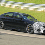 BMW M5セダン改良型の最終デザインが鮮明に。ニュルで高速テスト - Spy-Photo