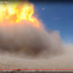 クルマを爆発させたい時、満タン、ガス欠、その中間…どれを選ぶ？【動画】 - Explosion01