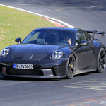 「公道のレーシングカー」ポルシェ・911 GT3、ついに新ダックネックウィングを装着 - Spy-Photo