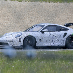 「チャンピオン奪還の使命を受け、ポルシェ 911 GT3 Rプロトタイプがニュルブルクリンクで高速テスト！」の3枚目の画像ギャラリーへのリンク