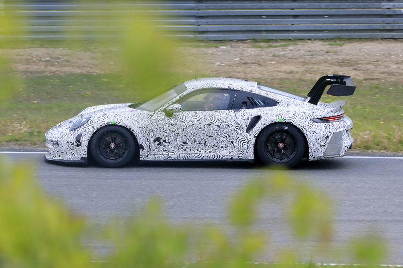 「チャンピオン奪還の使命を受け、ポルシェ 911 GT3 Rプロトタイプがニュルブルクリンクで高速テスト！」の7枚目の画像