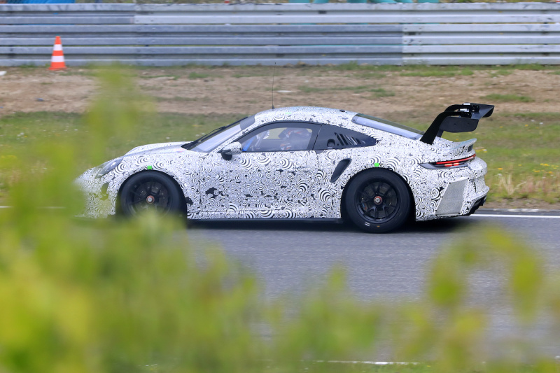 「チャンピオン奪還の使命を受け、ポルシェ 911 GT3 Rプロトタイプがニュルブルクリンクで高速テスト！」の8枚目の画像