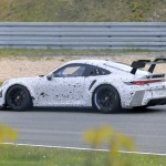 「チャンピオン奪還の使命を受け、ポルシェ 911 GT3 Rプロトタイプがニュルブルクリンクで高速テスト！」の10枚目の画像ギャラリーへのリンク