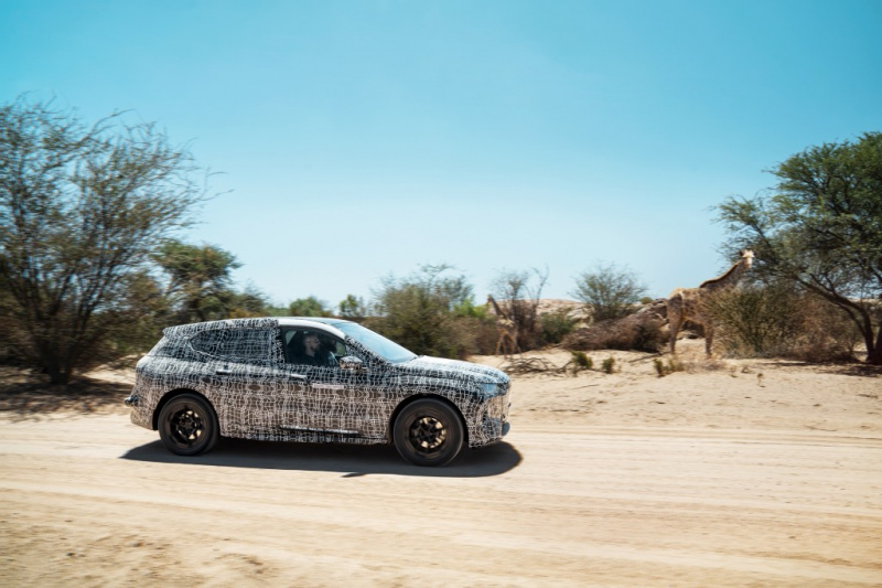 「2021年登場!?　BMWの新EV「iNEXT」がテスト走行中？」の11枚目の画像