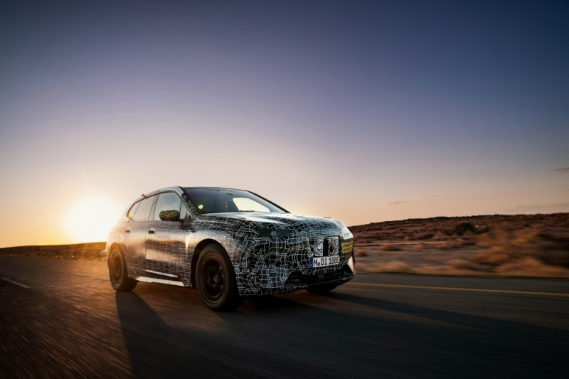 「2021年登場!?　BMWの新EV「iNEXT」がテスト走行中？」の12枚目の画像