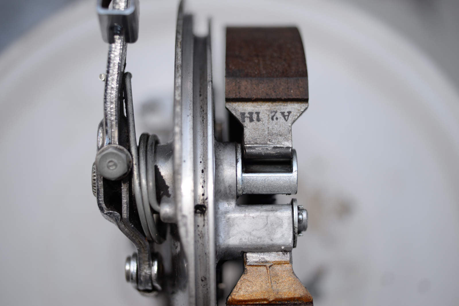 Cb125k Break06 画像 旧車再生の基本 フロントタイヤを交換する 49年前のcb125は直るのか 素人再生記 Clicccar Com