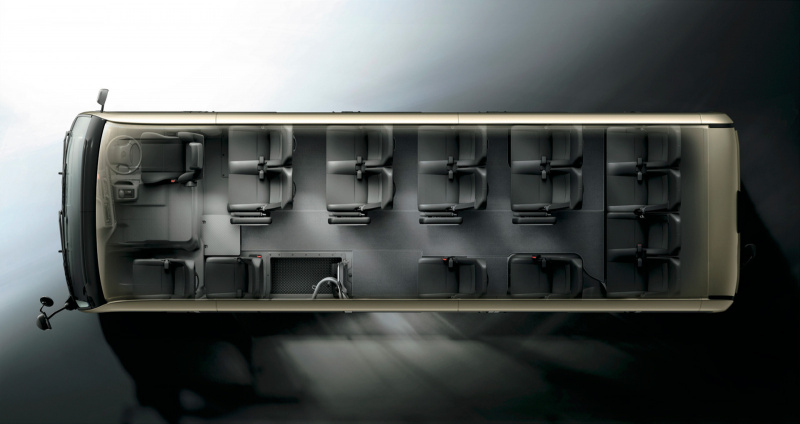 「グランエースのコースター版!?　ゆとりのあるシート配列と広めのラゲッジスペースを備えたコースター「PREMIUM CABIN」」の13枚目の画像