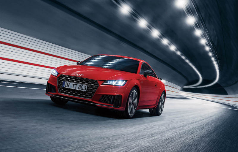 「限定車「Audi TT Coupé S line competition」は、ベース車よりも約80万円高もバーゲンプライスといえる超充実装備」の1枚目の画像