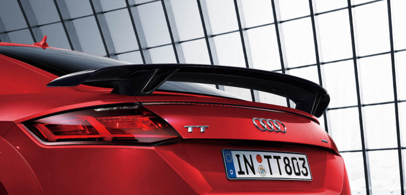 「限定車「Audi TT Coupé S line competition」は、ベース車よりも約80万円高もバーゲンプライスといえる超充実装備」の5枚目の画像