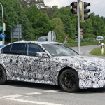 BMW 3シリーズ最強モデル「M3 CS」次期型、初スクープでインテリアも鮮明にキャッチ - BMW M3 CS 6