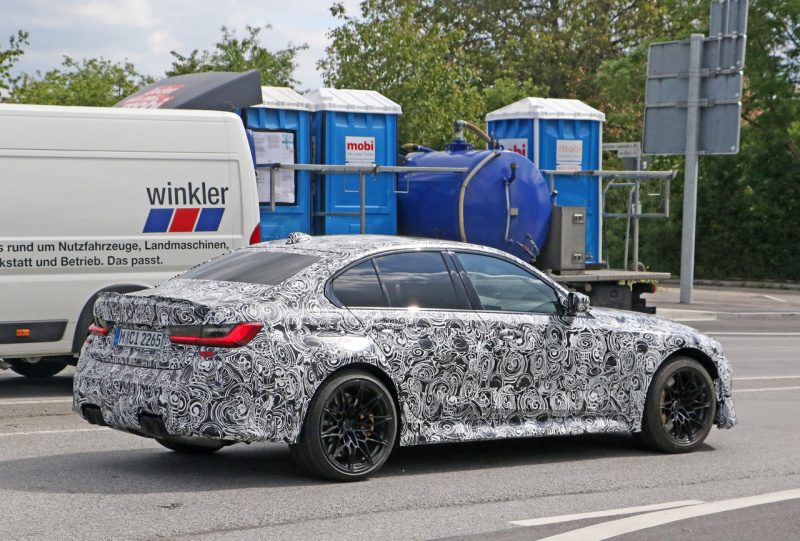 「BMW 3シリーズ最強モデル「M3 CS」次期型、初スクープでインテリアも鮮明にキャッチ」の9枚目の画像