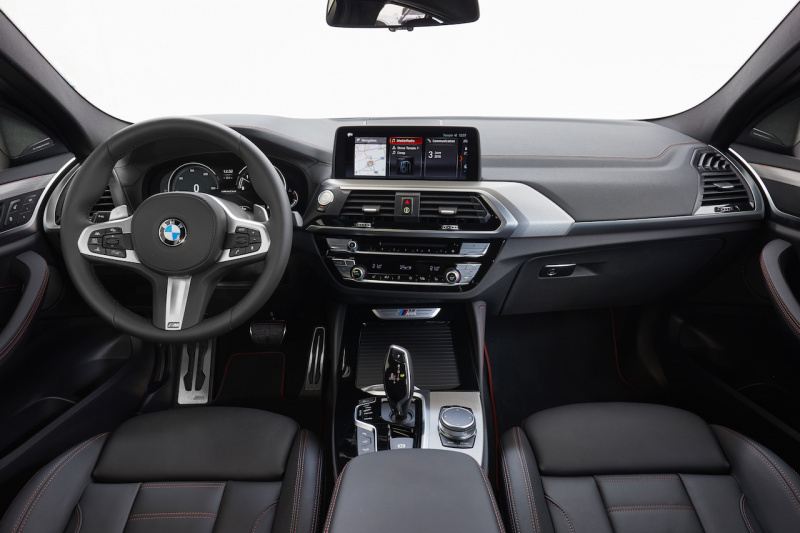 「BMW X4にクリーンディーゼルエンジン搭載モデル「BMW X4 xDrive20d」が追加【新車】」の3枚目の画像