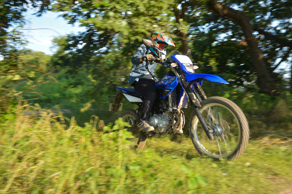 Yamaha Wr155rに乗るとわかるチョウドイイってまさにこれ コスパ最強の注目オフロード Clicccar Com