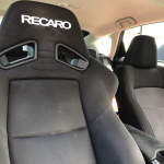 カー用品で行う真夏の車内での熱中症・暑さ対策。ポイントは「蓄熱対策」！ - seat-black