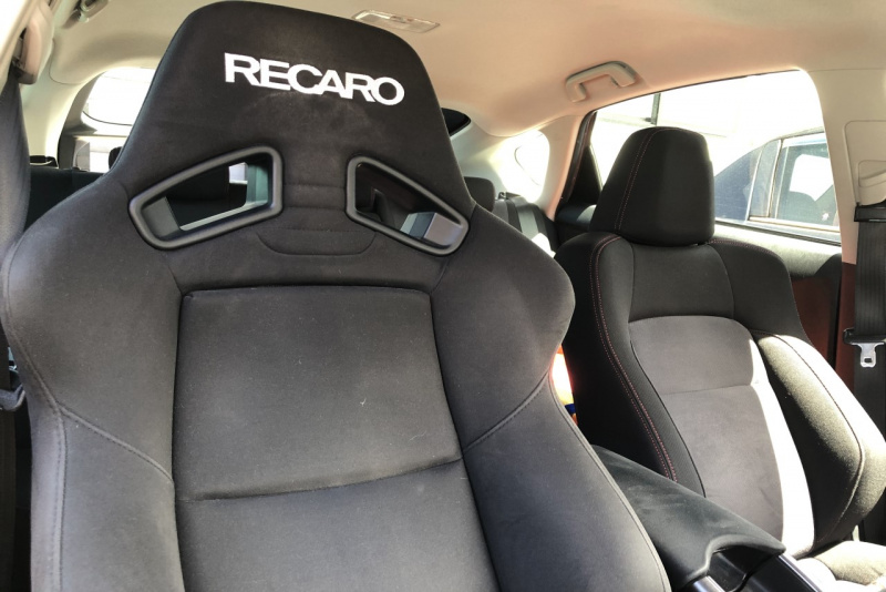 カー用品で行う真夏の車内での熱中症 暑さ対策 ポイントは 蓄熱対策 Clicccar Com