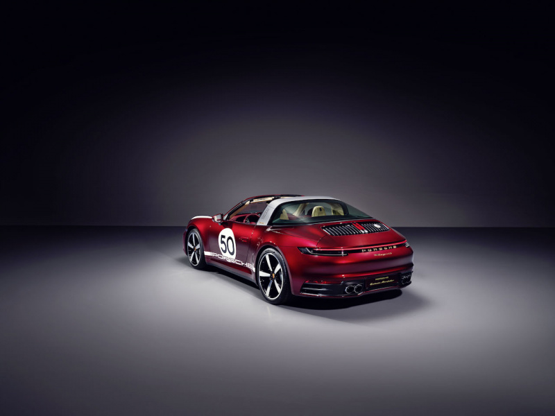 「1950年代〜60年代の香りが漂う「911タルガ4S ヘリテージデザインエディション」が登場【新車】」の7枚目の画像