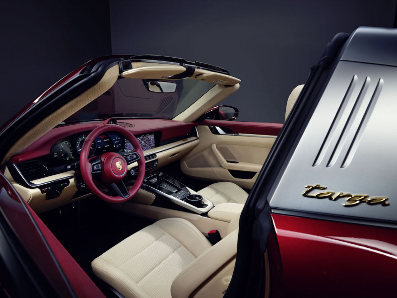 「1950年代〜60年代の香りが漂う「911タルガ4S ヘリテージデザインエディション」が登場【新車】」の5枚目の画像