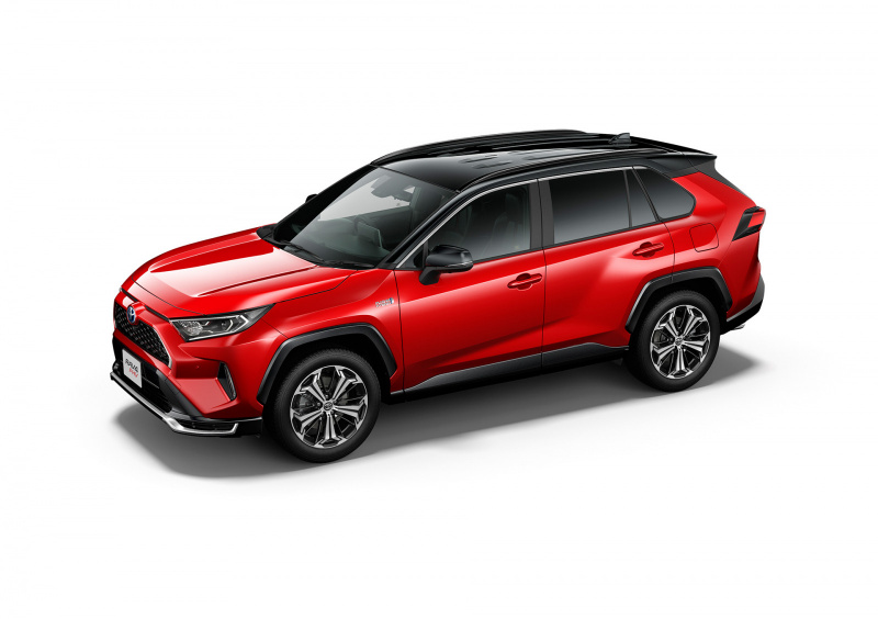 「新型RAV4 PHVの内外装を徹底チェック！　ブラックのアクセントカラーが際立つ専用装備【新車】」の8枚目の画像