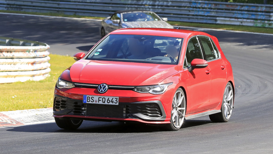 新型ゴルフgti Tcr 今夏デビューへ向けニュルブルクリンクで高速テスト Clicccar Com