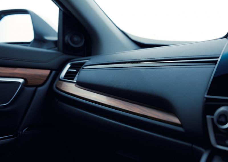 「ホンダCR-Vがマイナーチェンジ。ブラック基調の最上級グレード「BLACK EDITION」を追加【新車】」の12枚目の画像