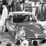 量産初ロータリーエンジン搭載の「コスモスポーツ」登場【マツダ100年史・第14回・第4章 その4】 - 1964（昭和39）年の第11回東京モーターショーに参考展示されたコスモスポーツ試作車。
