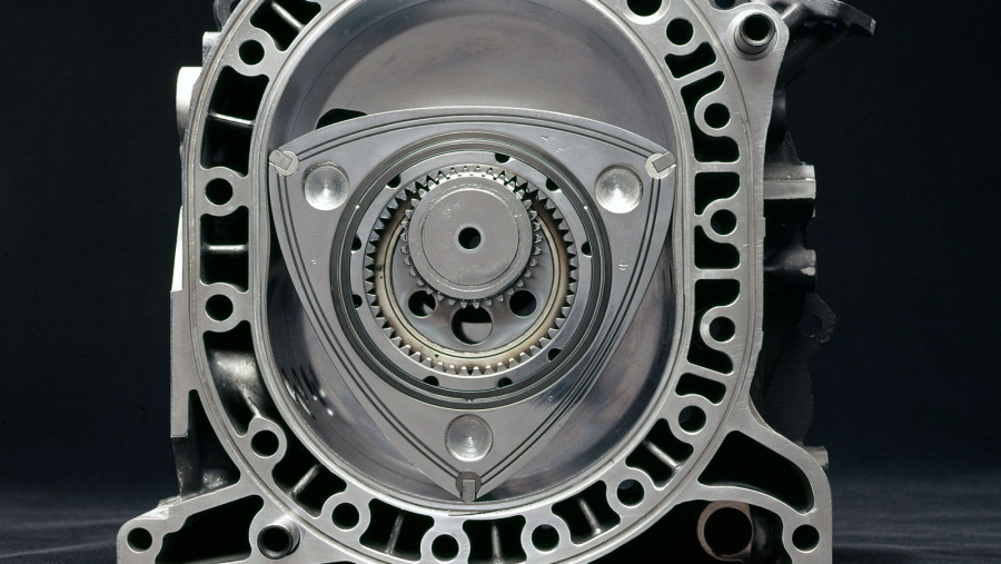 フェニックス計画による燃費改良 マツダ100年史 第18回 第5章 その3 Clicccar Com