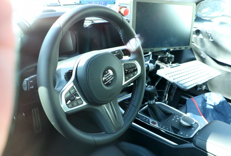 「「ミニM8」が姿を現す。BMW M3の市販型プロトタイプをキャッチ」の1枚目の画像