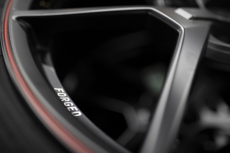 「新型ホンダ・シビック タイプRが、鈴鹿サーキットで歴代最速タイムを更新【動画】」の4枚目の画像