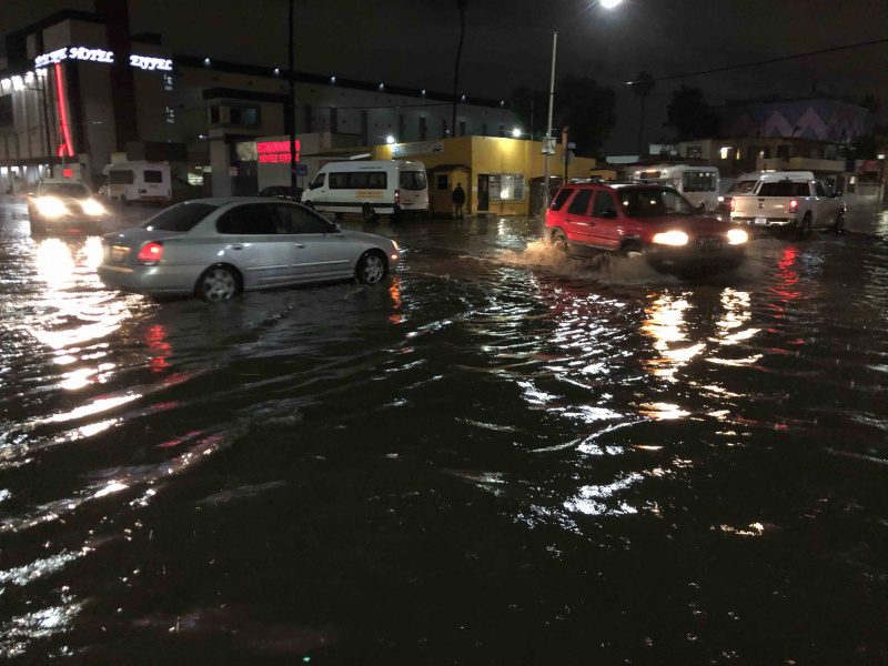 「「洪水などで水没したハイブリッド車、電気自動車は感電する」という注意喚起は間違い。人が居たら助けてほしい！」の5枚目の画像