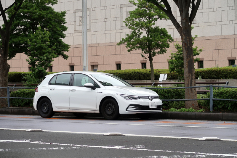 「日本未発売の新型VWゴルフ（ゴルフ8）が日本の公道でテスト中！」の2枚目の画像