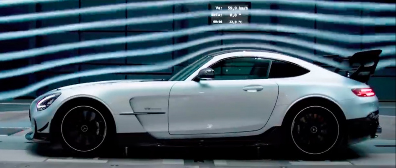 「世界的ユーチューバー・Shmee150とコラボ。メルセデス AMG GT R最強ブラックシリーズのティザームービーが公開」の3枚目の画像
