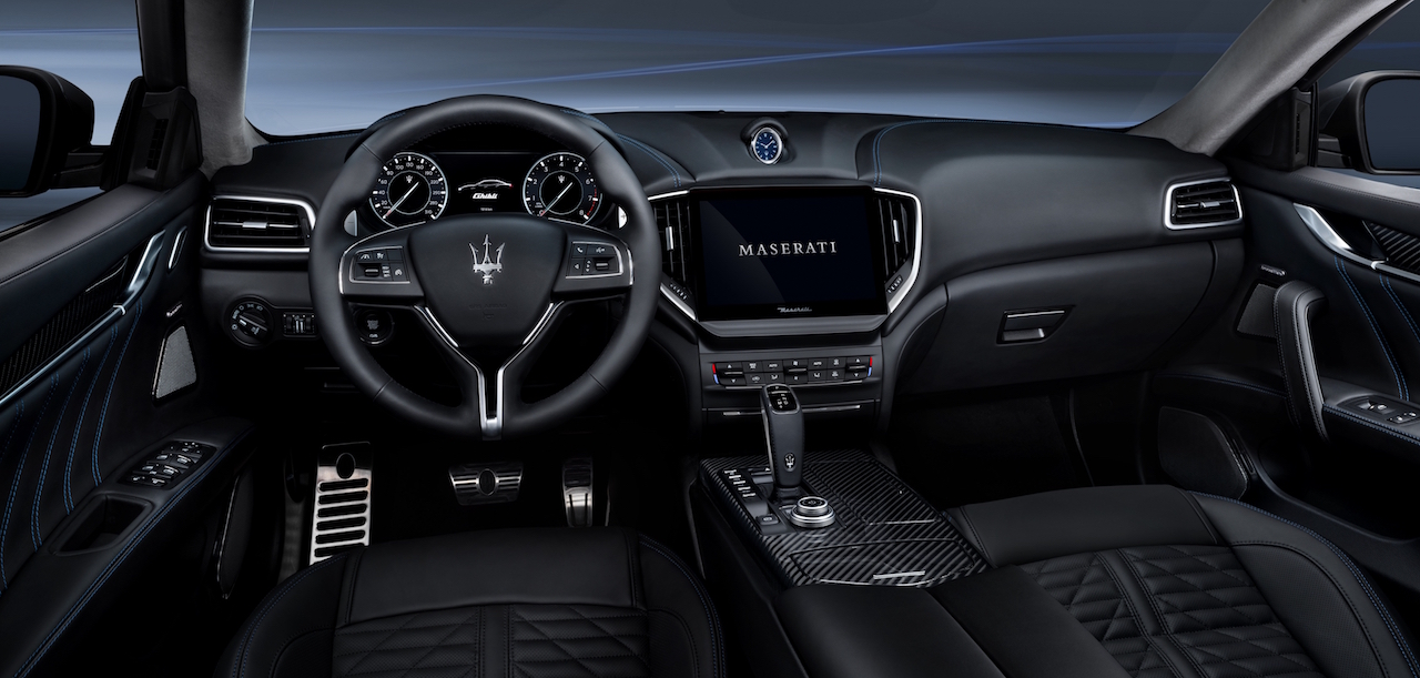 Maserati Ghibli Hybrid 0717 12 画像 マセラティが48vマイルドハイブリッドシステムを搭載した新型 ギブリ ハイブリッド を発表 Clicccar Com