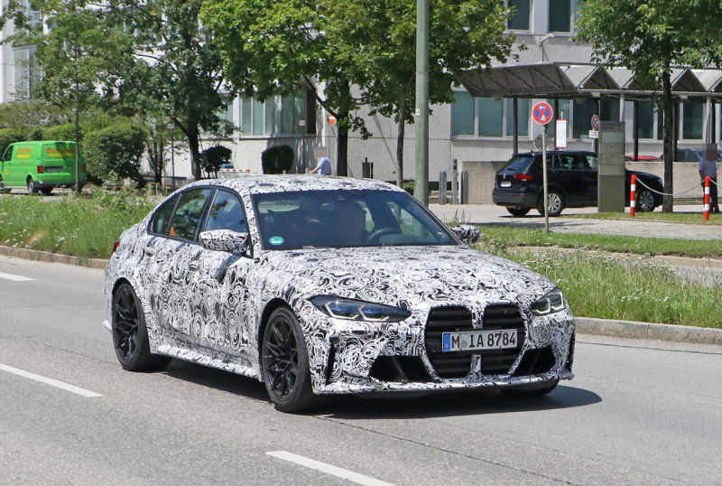 「メガグリルが完全露出！　BMW M3次期型、9月デビューへ」の5枚目の画像