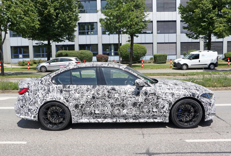 「メガグリルが完全露出！　BMW M3次期型、9月デビューへ」の6枚目の画像