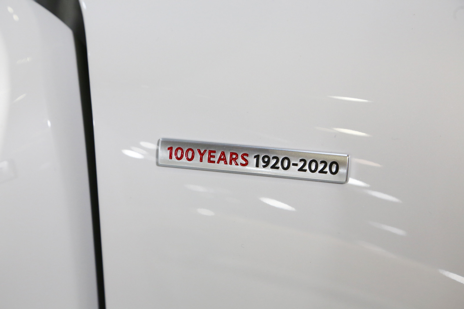 「マツダの新コンパクトSUV「MX-30」国内仕様はハイブリッド！ EVの100周年記念車も登場」の12枚目の画像