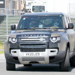 ランドローバー ディフェンダー、600馬力のV8モデルを発売へ。開発車両をキャッチ！ - Land Rover Defender V8 2