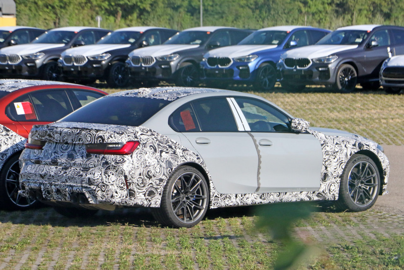 BMW M3 less camo 2 画像新型BMW M3の高性能コンペティションモデルをスクープ clicccar com